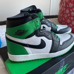 Air Jordan 1 Retro High Lucky Green